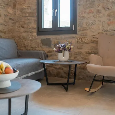 Appartement Petra No1 *