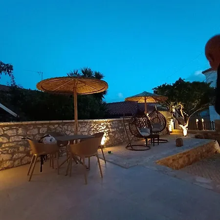 Petra No1 Апартаменты Метони