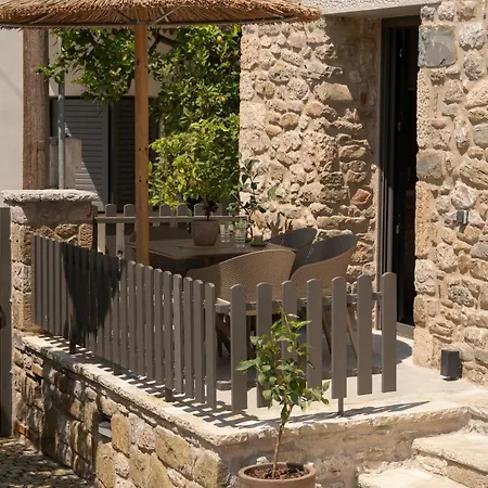 Апартаменты Petra No1