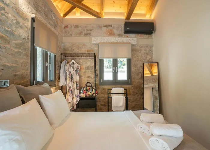 Petra No1 Methoni (Messenia)