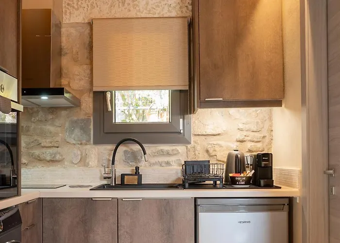 Petra No1 * Methoni (Messenia)